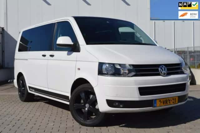 Volkswagen Multivan (2011) thumbnail 1