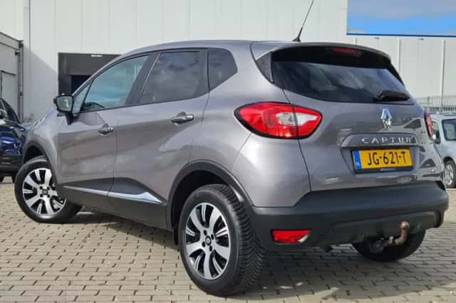 Renault Captur (2016) thumbnail 4
