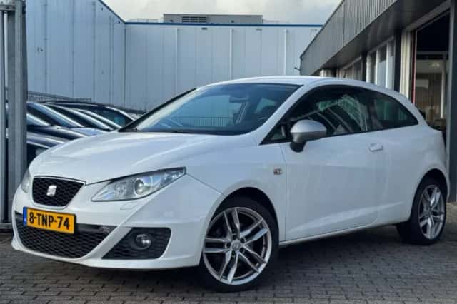 SEAT Ibiza (2009) thumbnail 2