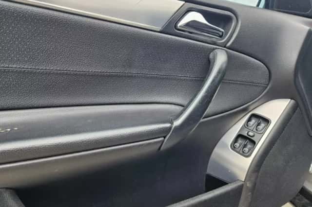 Mercedes-Benz C-Klasse (2005) thumbnail 5