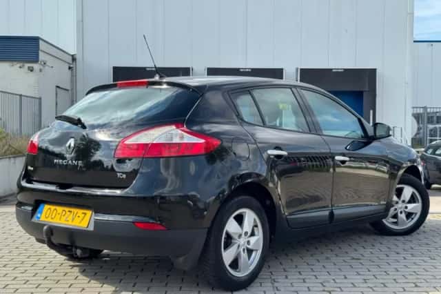 Renault Mégane (2011) thumbnail 3