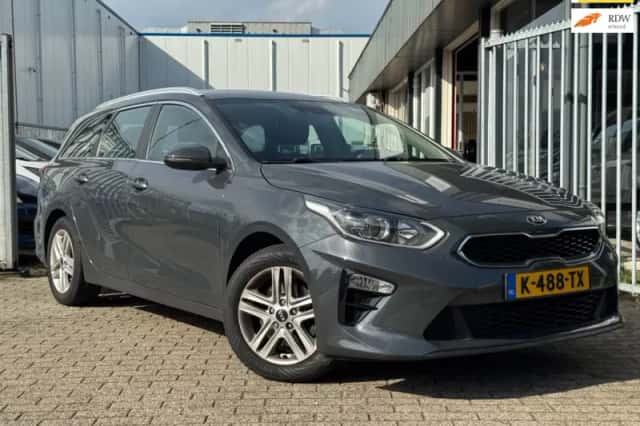 Kia Ceed (2021) thumbnail 1