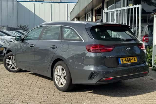 Kia Ceed (2021) thumbnail 4