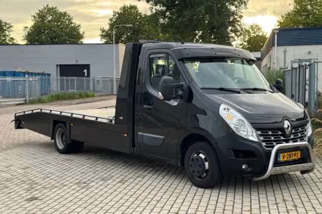 Renault Master (2018) thumbnail 3