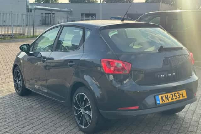 SEAT Ibiza (2008) thumbnail 2