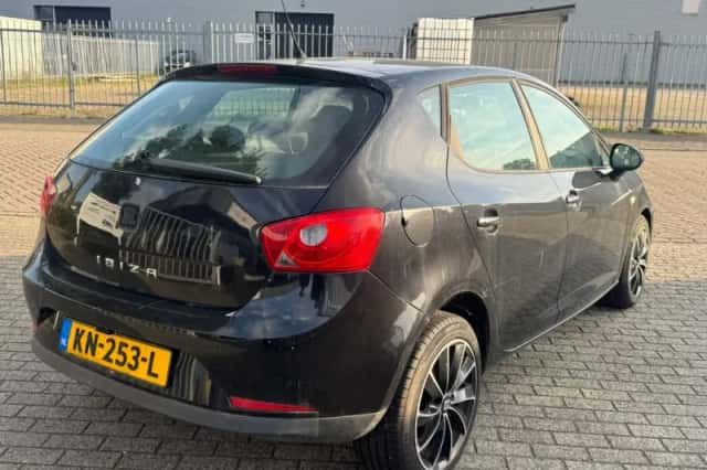 SEAT Ibiza (2008) thumbnail 3
