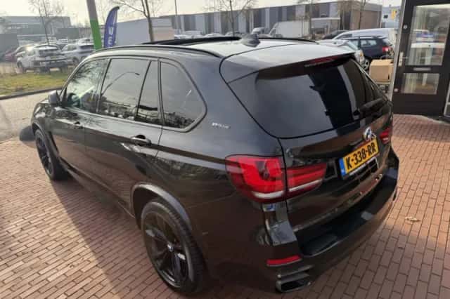 BMW X5 (2017) thumbnail 3