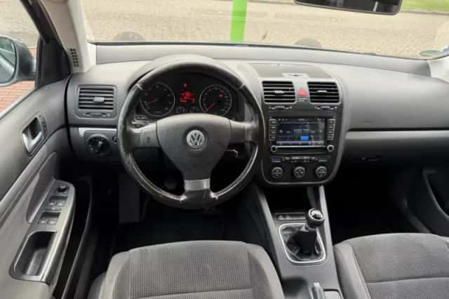 Volkswagen Golf (2008) thumbnail 2