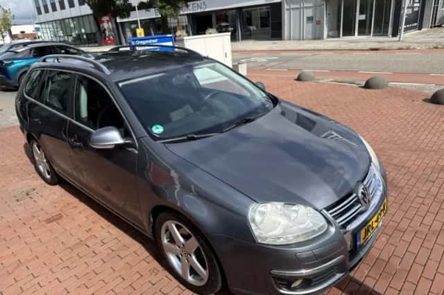Volkswagen Golf (2008) thumbnail 6