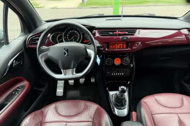 Citroën DS3 (2010) thumbnail 2