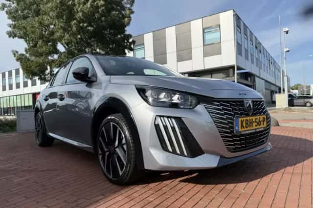 Peugeot 208 (2024) thumbnail 5
