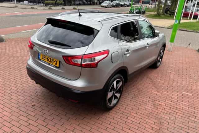 Nissan Qashqai (2016) thumbnail 4