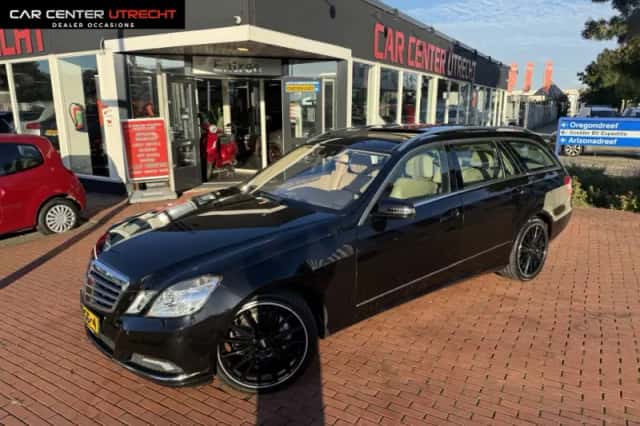 Mercedes-Benz E-Klasse (2010) thumbnail 1