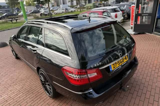 Mercedes-Benz E-Klasse (2010) thumbnail 3