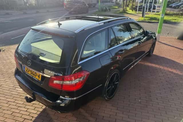 Mercedes-Benz E-Klasse (2010) thumbnail 4