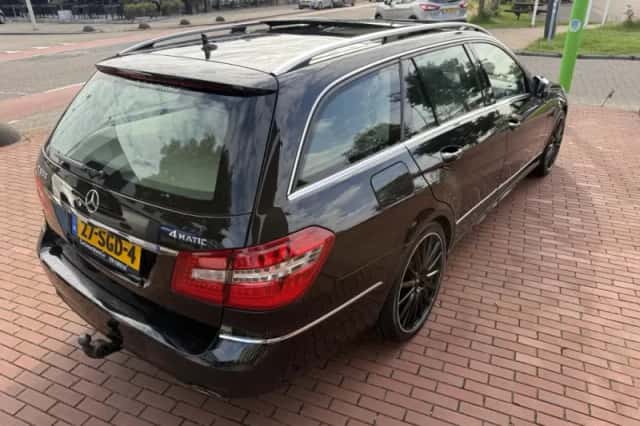 Mercedes-Benz E-Klasse (2010) thumbnail 4