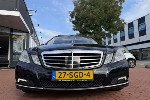Mercedes-Benz E-Klasse (2010) thumbnail 5
