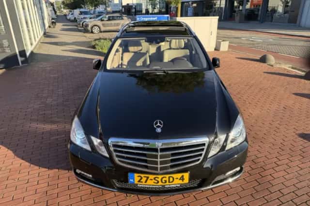 Mercedes-Benz E-Klasse (2010) thumbnail 6