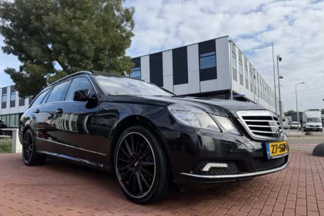 Mercedes-Benz E-Klasse (2010) thumbnail 6