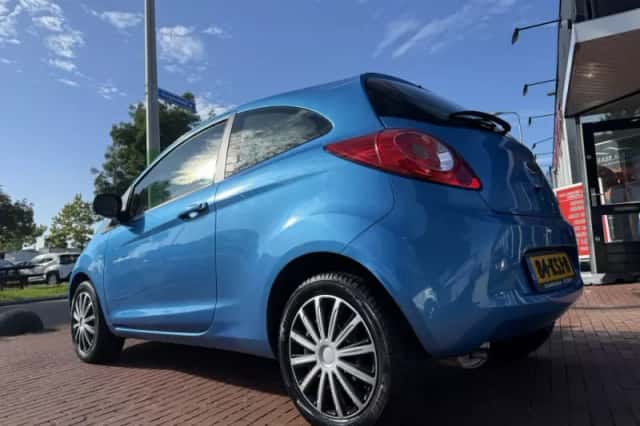 Ford Ka (2010) thumbnail 3