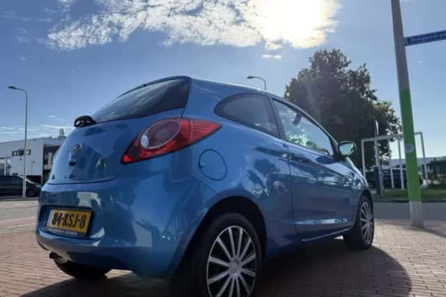 Ford Ka (2010) thumbnail 4