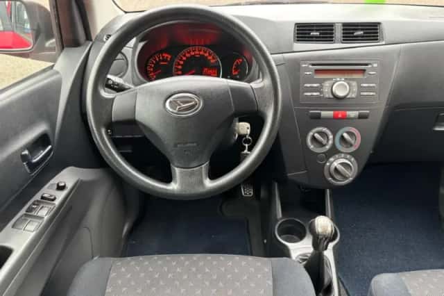 Daihatsu Cuore (2008) thumbnail 2