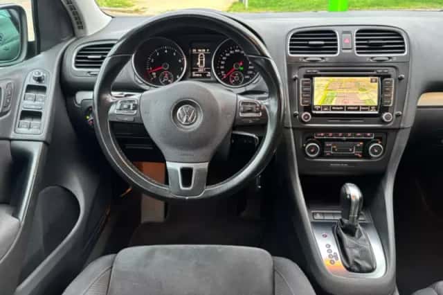 Volkswagen Golf (2012) thumbnail 2