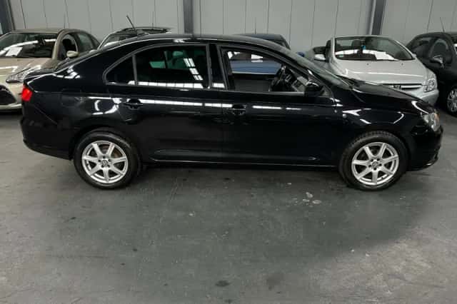 SEAT Toledo (2013) thumbnail 6