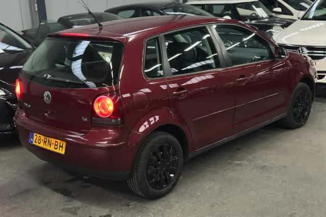 Volkswagen Polo (2005) thumbnail 2