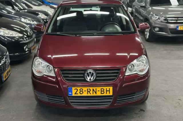 Volkswagen Polo (2005) thumbnail 3