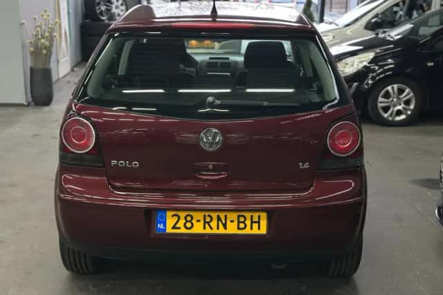 Volkswagen Polo (2005) thumbnail 4