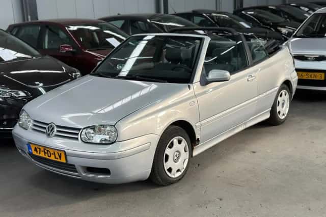 Volkswagen Golf (2000) thumbnail 2