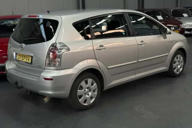 Toyota Verso (2006) thumbnail 2