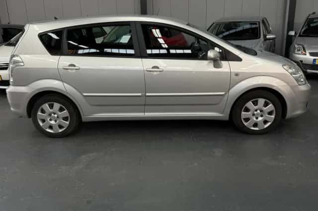 Toyota Verso (2006) thumbnail 6