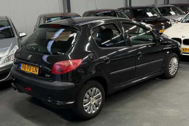 Peugeot 206 (2005) thumbnail 2