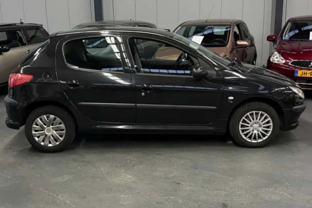 Peugeot 206 (2005) thumbnail 6