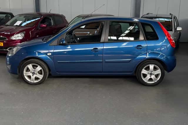 Ford Fiesta (2007) thumbnail 5