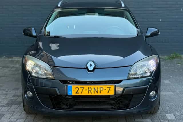 Renault Mégane (2011) thumbnail 3