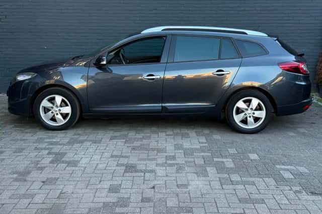 Renault Mégane (2011) thumbnail 6