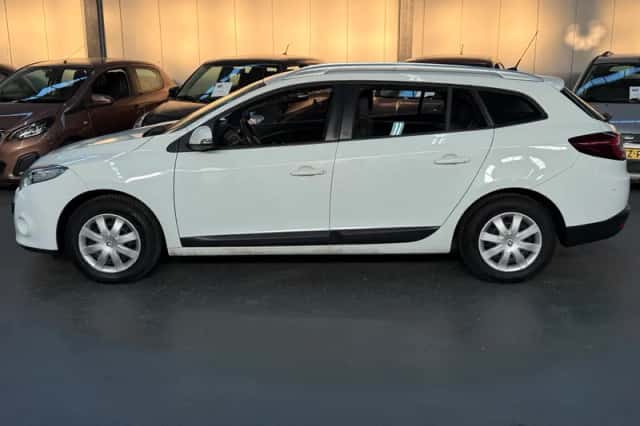 Renault Mégane (2010) thumbnail 3