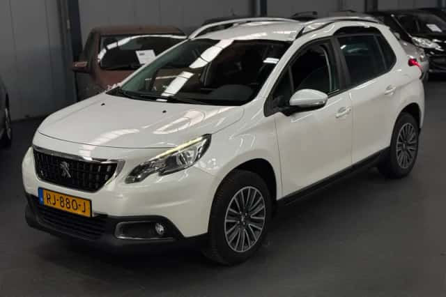 Peugeot 2008 (2017) thumbnail 1