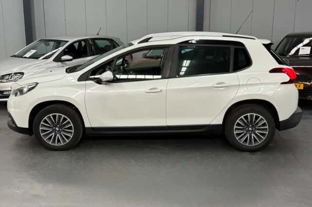 Peugeot 2008 (2017) thumbnail 5