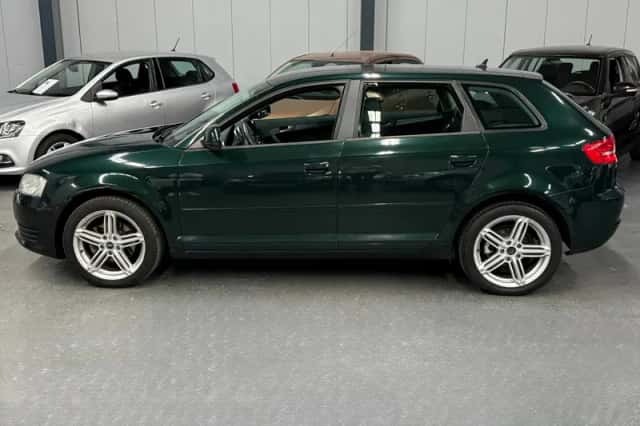Audi A3 (2010) thumbnail 5