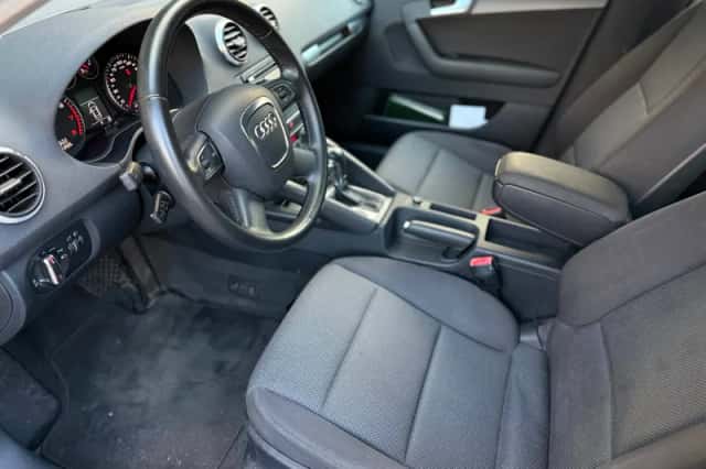 Audi A3 (2010) thumbnail 6