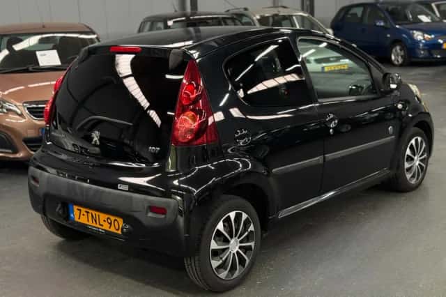Peugeot 107 (2014) thumbnail 2