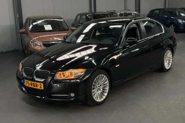 BMW 3-Serie (2011) thumbnail 1