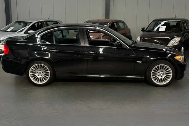 BMW 3-Serie (2011) thumbnail 6