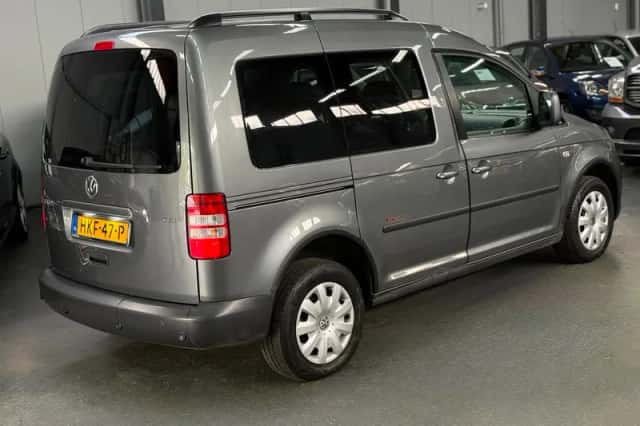 Volkswagen Caddy (2012) thumbnail 2