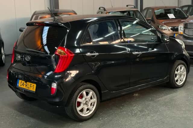 Kia Picanto (2011) thumbnail 2