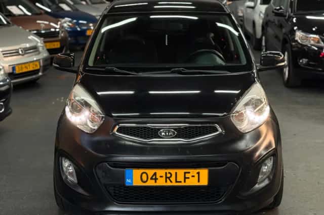 Kia Picanto (2011) thumbnail 3